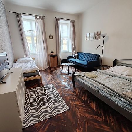 Apartman Hybesova2 ブルノ エクステリア 写真